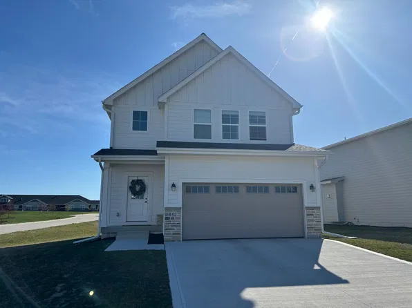 442 S 91st St, West Des Moines, IA 50266