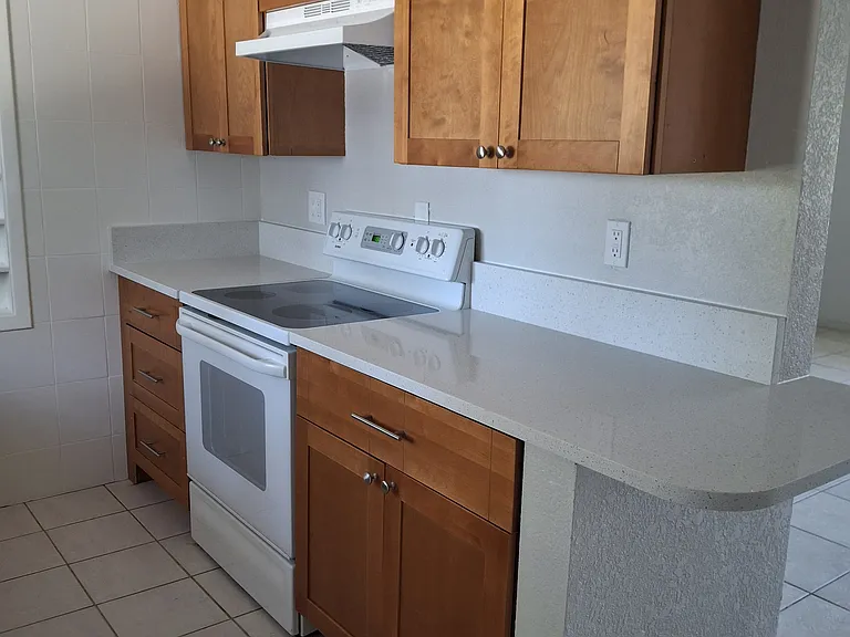 1460 E Bay Dr #7 — Photo 11
