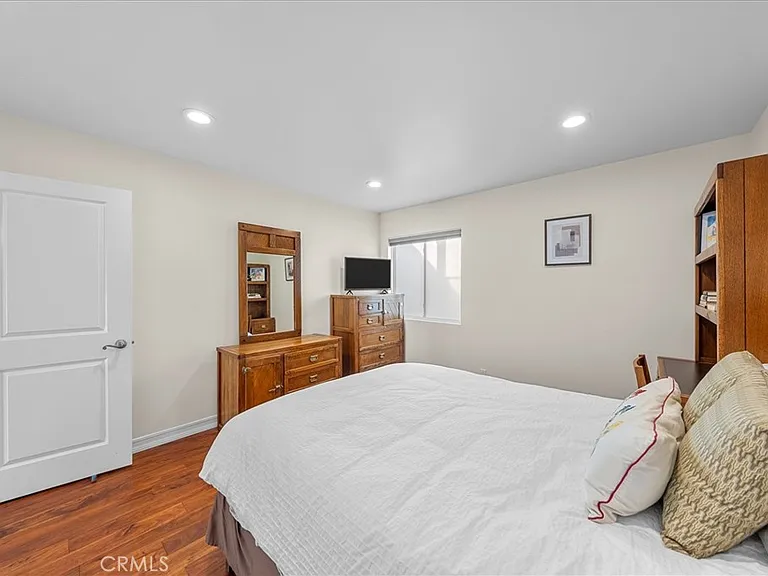 760 Manhattan Beach Blvd #B — Photo 19