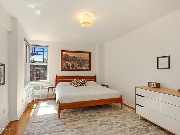 5th image of 651 Vanderbilt St APT 4C