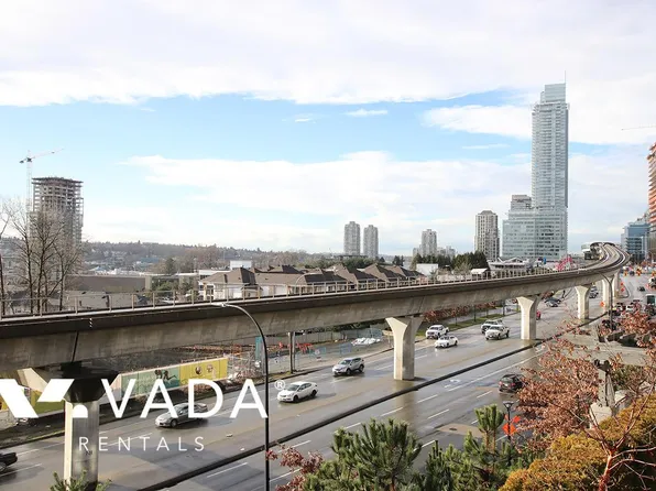 4788 Brentwood Dr #202, Burnaby, BC V5C 0C5