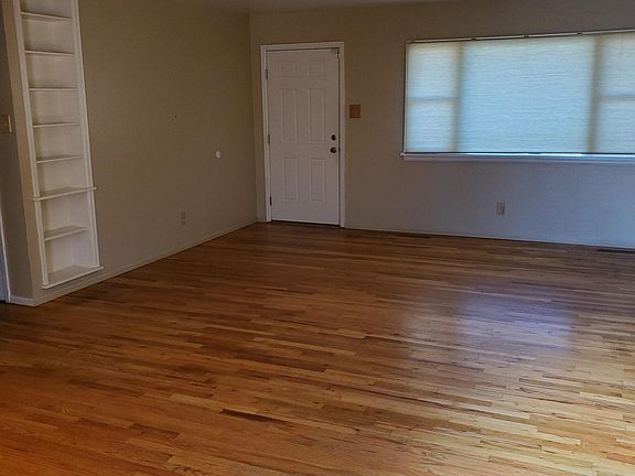 3rd image of 6 Tulane St