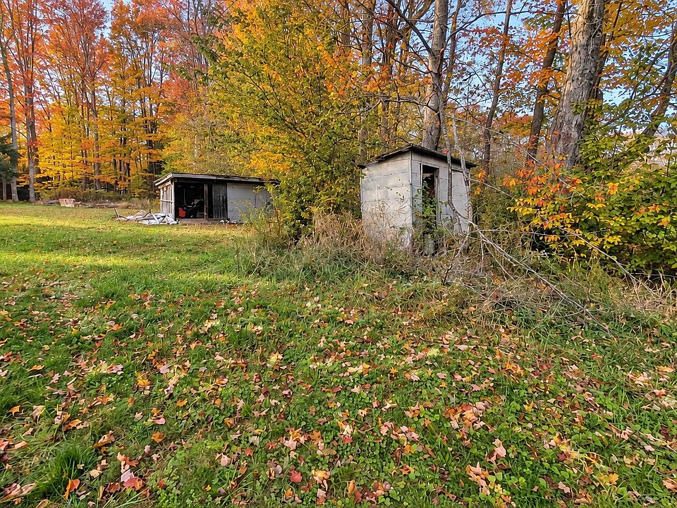 7th image of 797 Highland Rd