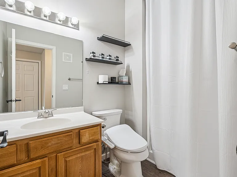 80 Circle Dr #5 — Photo 20