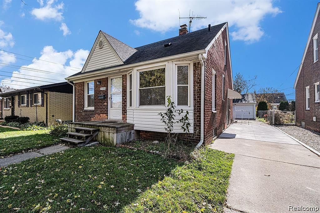 15708 Veronica Ave, Eastpointe, MI 48021 | Zillow