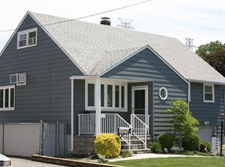 10 Maryknoll Rd, Metuchen, NJ 08840