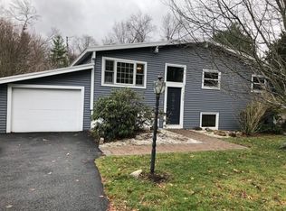 102 Hartwell Rd, Bedford, MA 01730