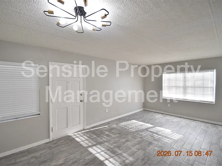 306 Danube Ave #1 — Photo 6