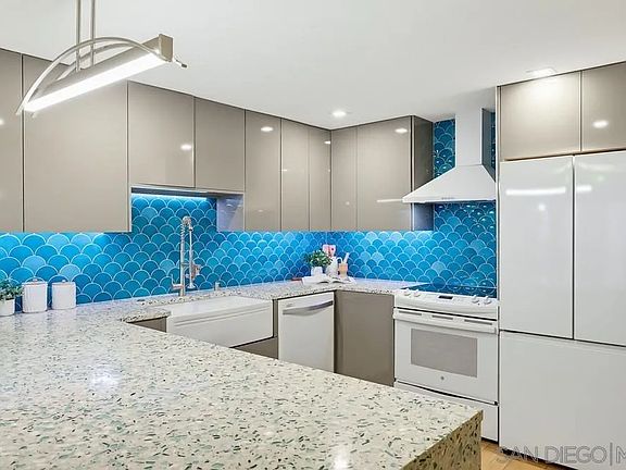 3rd image of 3916 Riviera Dr Unit 504