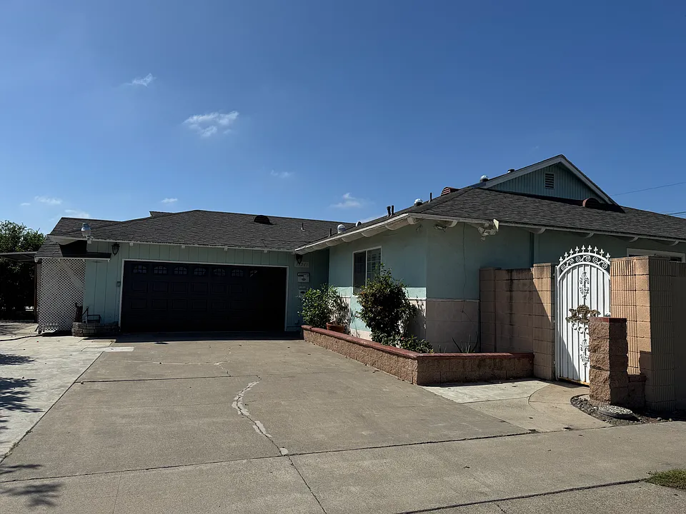13241 Safford St