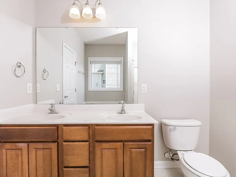 200 Willowbrook Cir — Photo 12