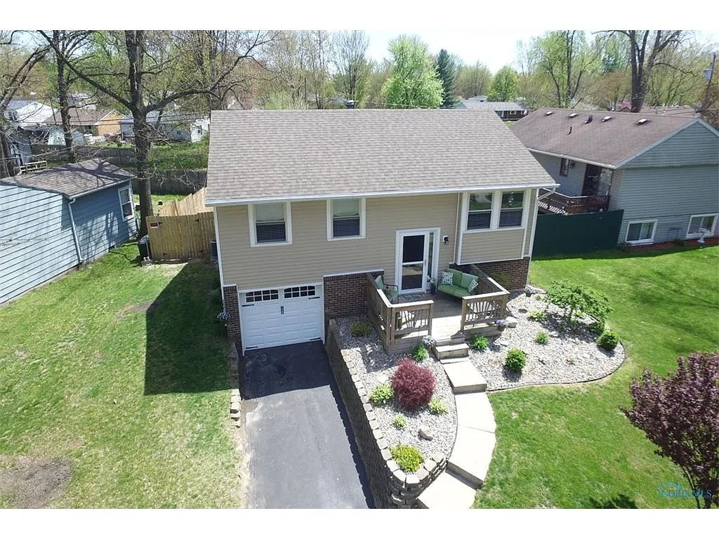 6705 Burnham Green Rd photo 1