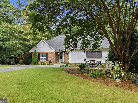5th image of 333 Rustic Ridge Rd NE
