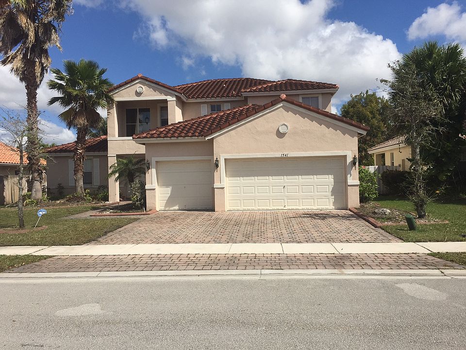1st image of 1541 SW 191st Ter