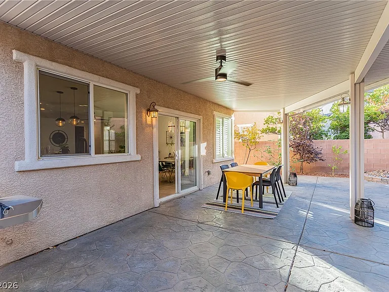 1041 Chestnut Chase St — Photo 24
