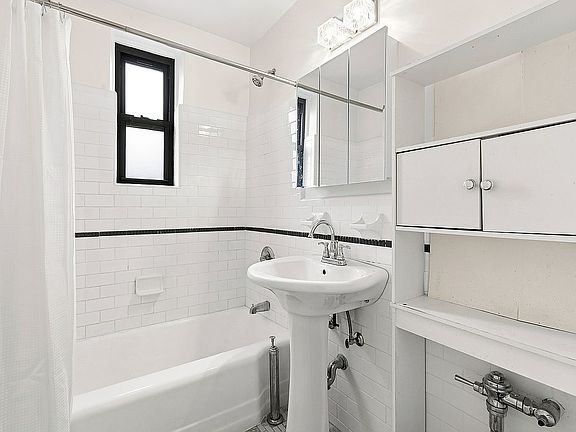 4th image of 2701 Newkirk Ave APT 6E