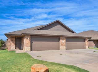6816 N Oakridge Ave, Lubbock, TX 79424