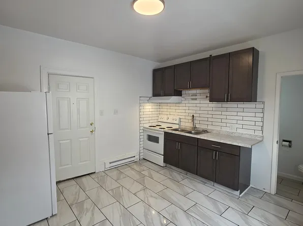 109 Allison St APT 4, Sayre, PA 18840