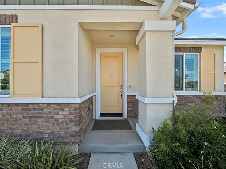 32839 Waylon Ct — Photo 3