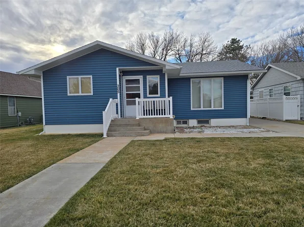 305 S Johnson Ave, Montezuma, KS 67867