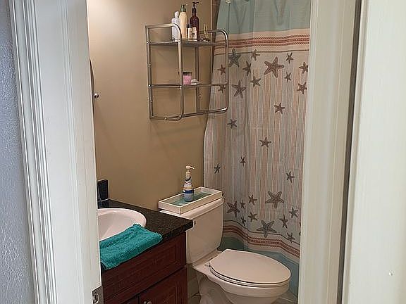 2nd image of 2895 NE 32nd St APT 204