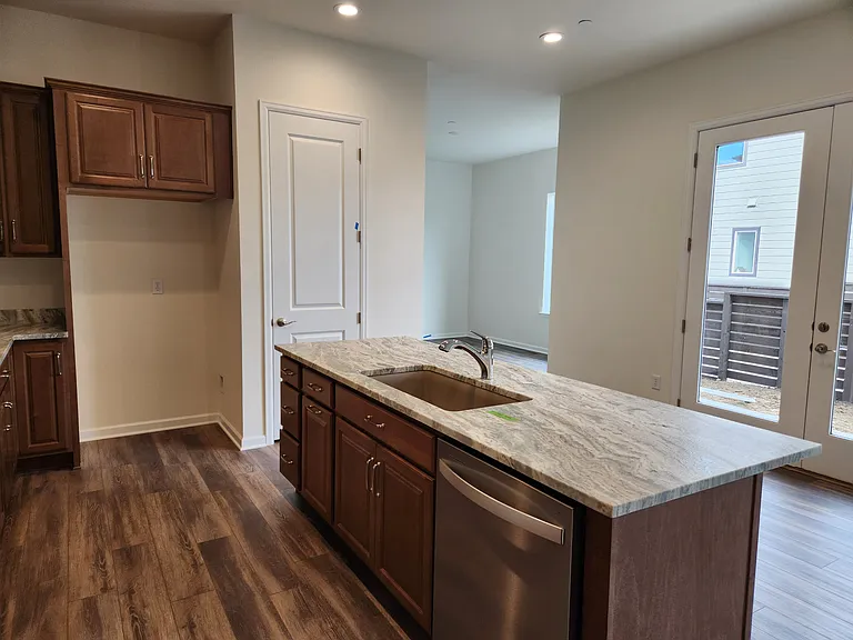 703 Harness St — Photo 16
