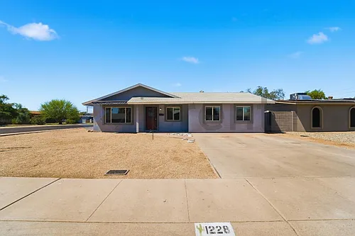 1228 E Barbara Dr Photo 1