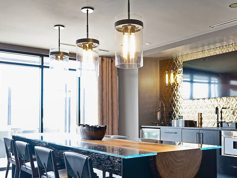 Madison West Elm — Photo 25