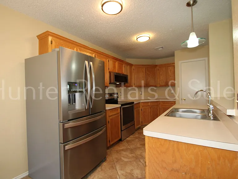 1802 Mattie Dr — Photo 10
