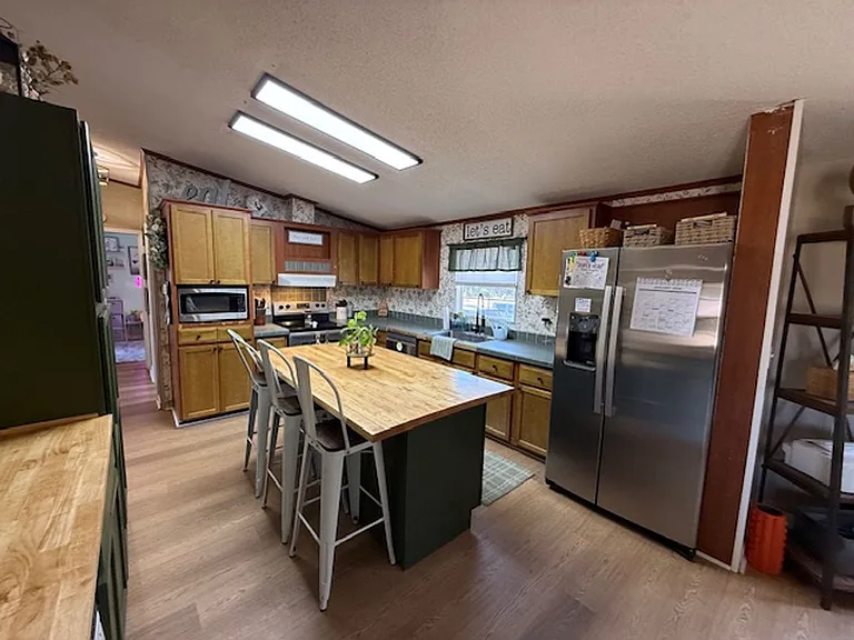 176 Old Fountain Rd — Photo 10