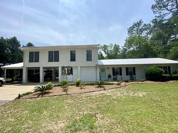 3rd image of 702 Creekside Dr