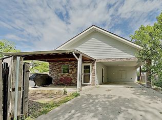 1414 Record Crossing Rd #B, Dallas, TX 75235
