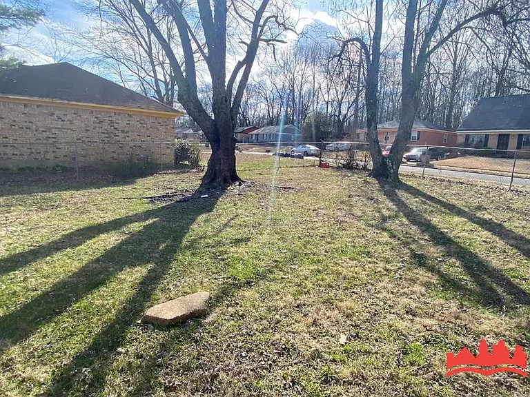 1271 Chickamauga Ave — Photo 10