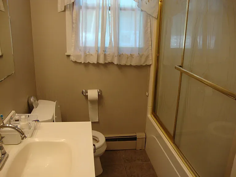 104 Bolton St — Photo 8