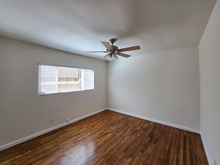 1809 Oakwood Ave — Photo 23