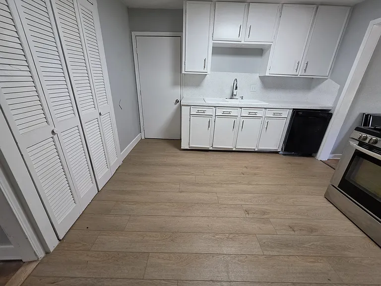 7706 Thurow St — Photo 5