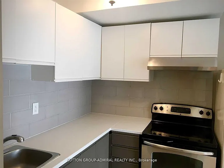 4 Nootka Cres #MAIN FL — Photo 7