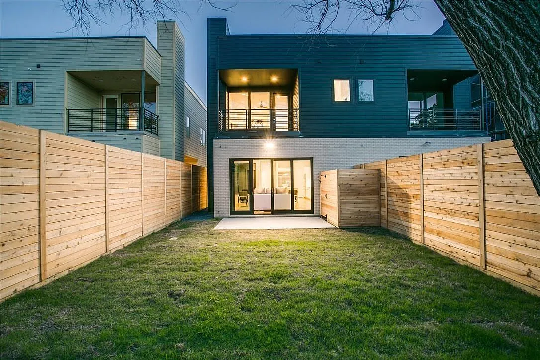 3 bed, 2779 sqft, $6,300 — Photo 2