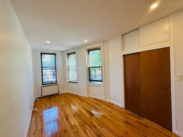 72-12 65th Pl #1 — Photo 4