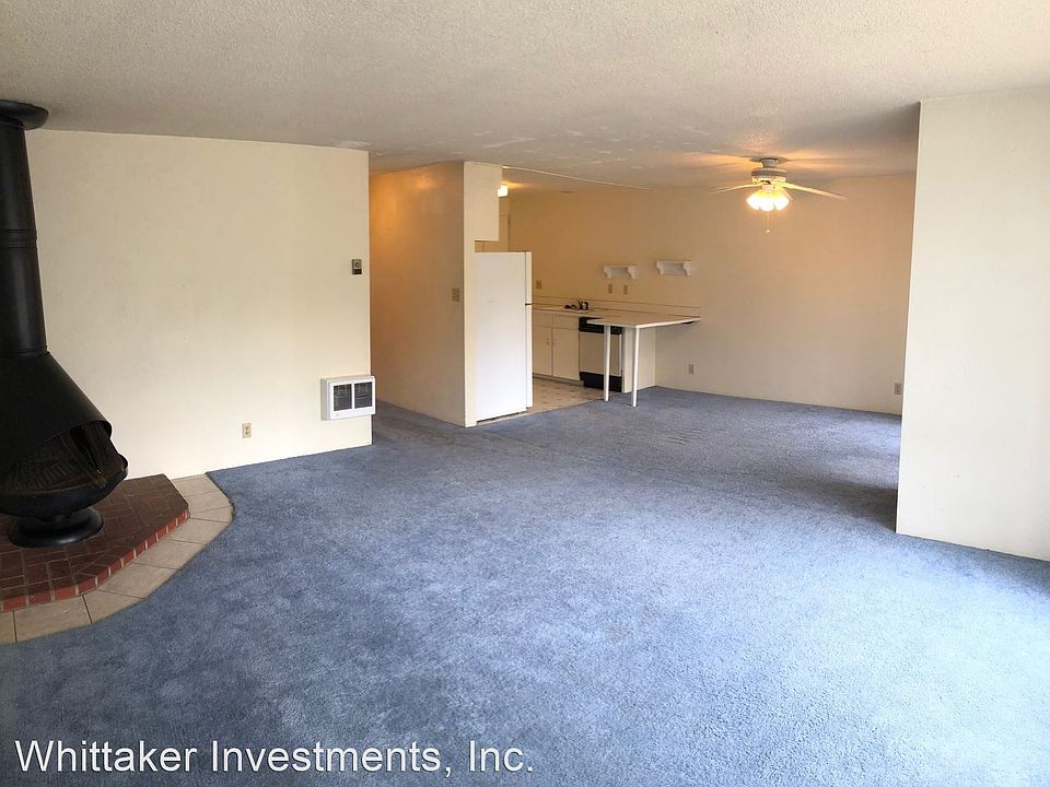 1st image of 200 E Cheshire Ave APT 3