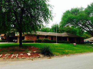 729 NW Lorna St, Burleson, TX 76028