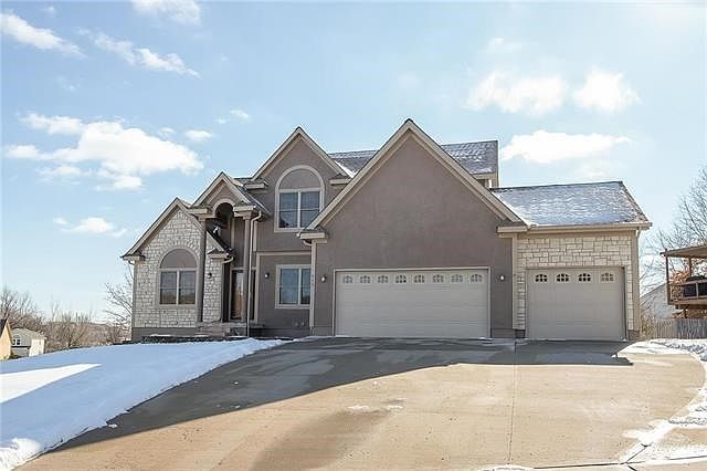 1st image of 913 Plum Rose Dr