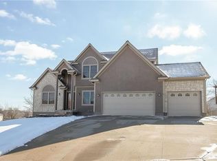 913 Plum Rose Dr, Liberty, MO 64068