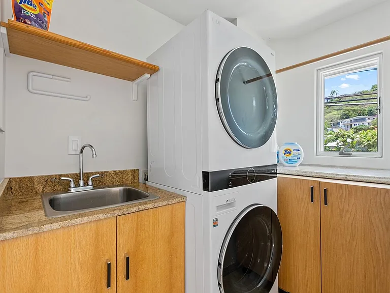 5005 Kalanianaole Hwy — Photo 24