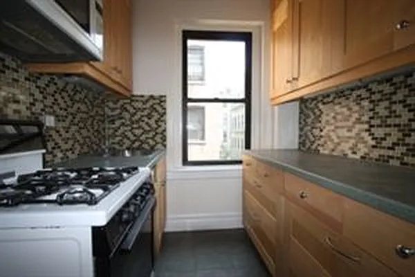 Rented by Douglas Elliman | media 14