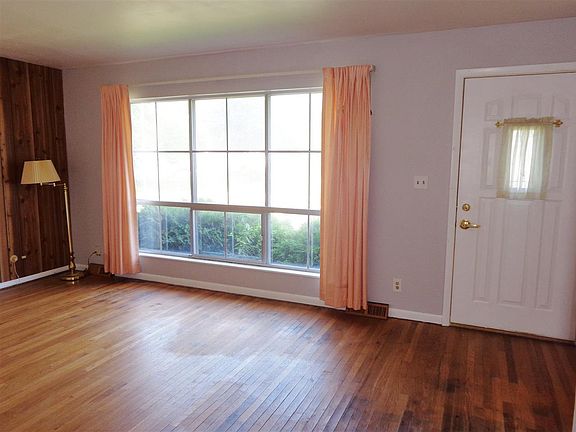 4th image of 5904 N Sedley St