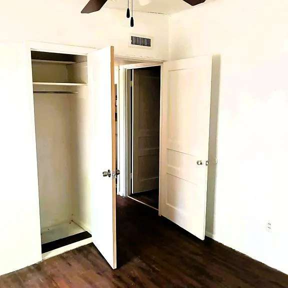 43 S Meadowcliff Dr — Photo 2