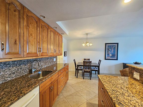 3rd image of 3007 Westbury F #3007