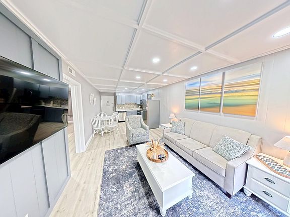 4th image of 21 Lagoon Rd APT A2a