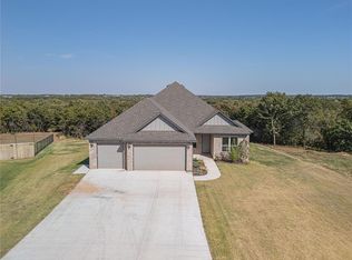 725 Canyon Creek Ln, Guthrie, OK 73044